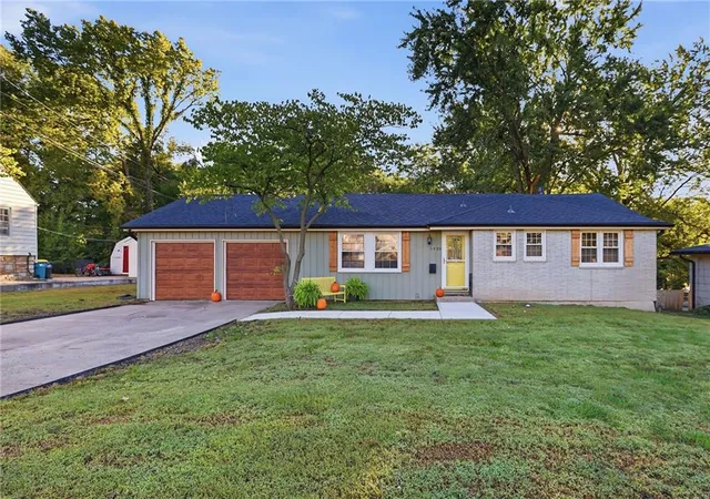Photo 1 of Single family home for sale at 5909 Melrose Ln, Shawnee, KS 66203 | MLS# 2643093 | Listing updated on 2026-10-09