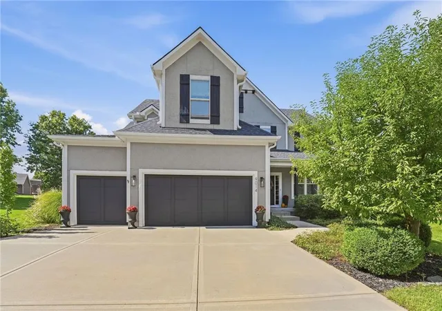 Photo 2 of Sale Pending at 9014 W 158th Terrace, Overland Park, KS 66221 | MLS# 2643094 | Listing updated on 2026-10-01