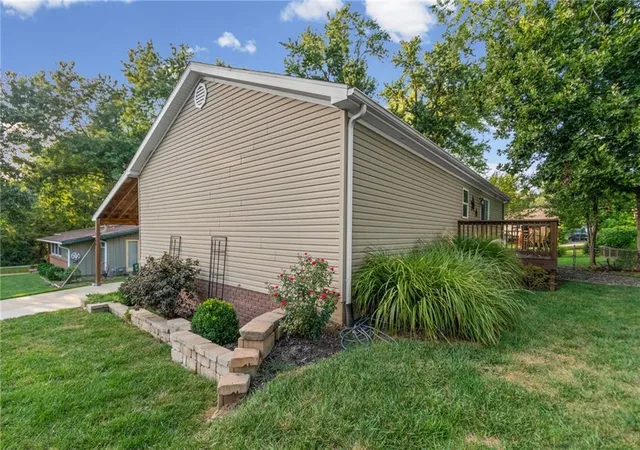 Photo 3 of Single family home for sale at 1108 NE 52nd Terrace, Kansas City, MO 64118 | MLS# 2643102 | Listing updated on 2026-09-20