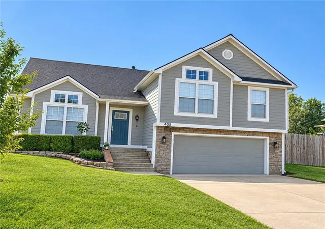 Photo 1 of Single family home for sale at 405 Flame Way, Baldwin City, KS 66006 | MLS# 2643117 | Listing updated on 2026-10-08