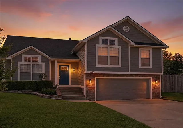 Photo 3 of Single family home for sale at 405 Flame Way, Baldwin City, KS 66006 | MLS# 2643117 | Listing updated on 2026-10-08