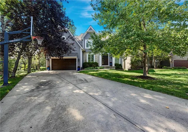 Photo 1 of Sale Pending at 14018 Ash St, Overland Park, KS 66224 | MLS# 2643121 | Listing updated on 2026-10-02