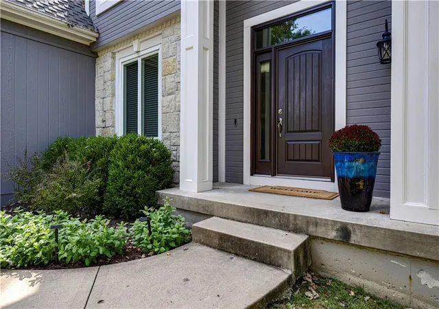 Photo 3 of Sale Pending at 14018 Ash St, Overland Park, KS 66224 | MLS# 2643121 | Listing updated on 2026-10-02