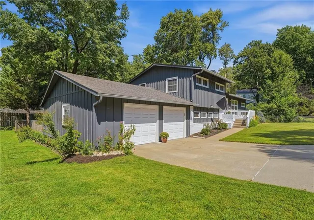 Photo 3 of Sale Pending at 5200 W 57th Street, Roeland Park, KS 66205 | MLS# 2643123 | Listing updated on 2026-09-26