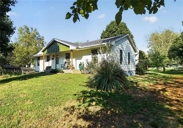 Photo 3 of Sale Pending at 3864a Cr 3790, Independence, KS 67301 | MLS# 2643124 | Listing updated on 2026-09-29
