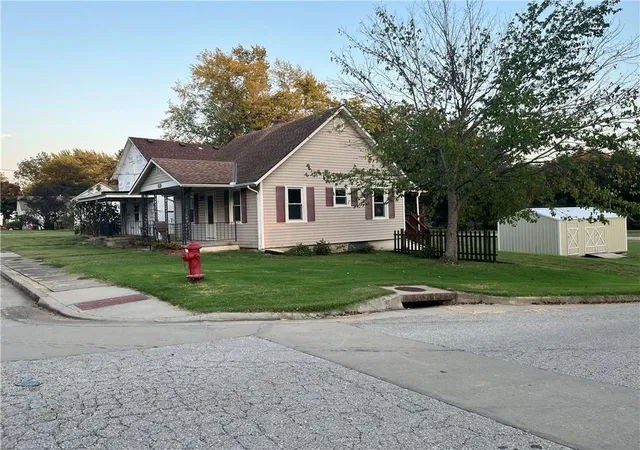 Photo 2 of Single family home for sale at 625 W 26th Street, Higginsville, MO 64037 | MLS# 2643126 | Listing updated on 2026-09-25