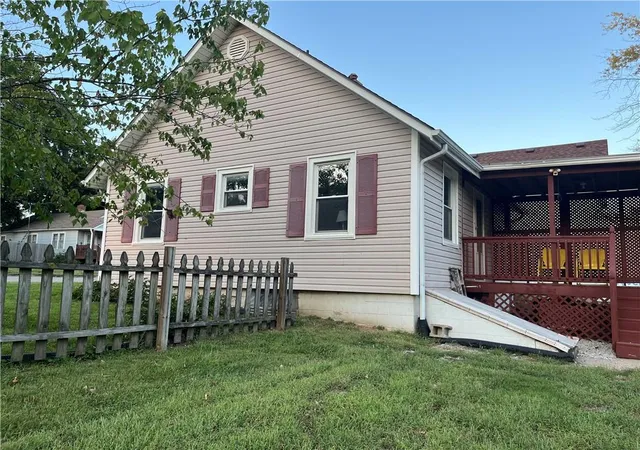 Photo 3 of Single family home for sale at 625 W 26th Street, Higginsville, MO 64037 | MLS# 2643126 | Listing updated on 2026-09-25