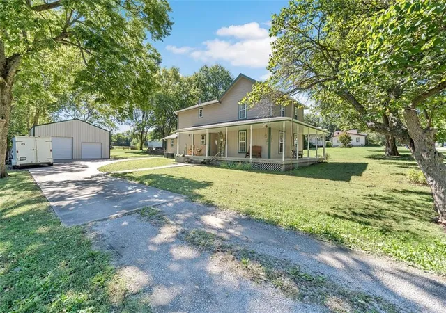 Photo 1 of Single family home for sale at 301 Oak St W, Greenwood, MO 64034 | MLS# 2643127 | Listing updated on 2026-10-03