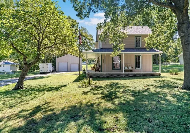 Photo 2 of Single family home for sale at 301 Oak St W, Greenwood, MO 64034 | MLS# 2643127 | Listing updated on 2026-10-03