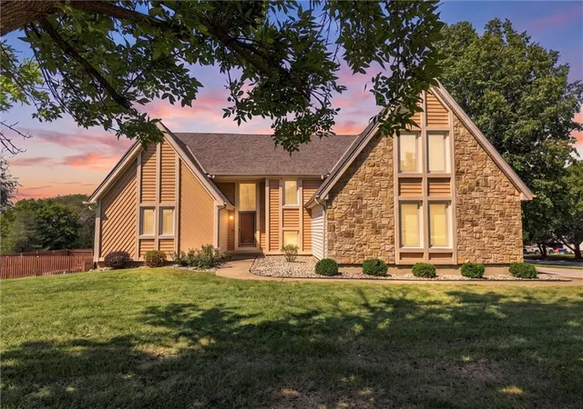 Photo 2 of Single family home for sale at 8500 148th Street, Overland Park, KS 66223 | MLS# 2643130 | Listing updated on 2026-09-21