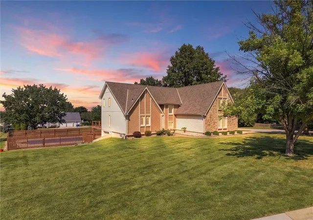Photo 3 of Single family home for sale at 8500 148th Street, Overland Park, KS 66223 | MLS# 2643130 | Listing updated on 2026-09-21