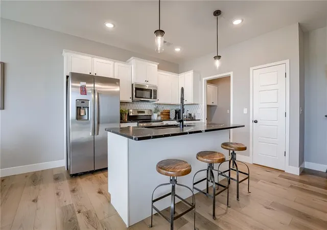 Photo 4 of Single family home for sale at 20510 Millview Rd, Spring Hill, KS 66083 | MLS# 2643132 | Listing updated on 2026-09-22