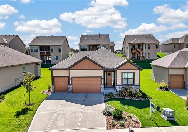 Photo 3 of Single family home for sale at 13755 NW 75th Street, Kansas City, MO 64152 | MLS# 2643138 | Listing updated on 2026-10-01