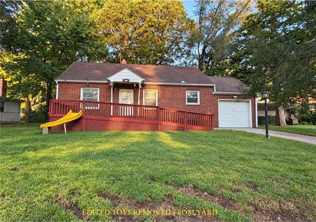 Photo 1 of Single family home for sale at 506 S Hedges Ave, Sugar Creek, MO 64054 | MLS# 2643139 | Listing updated on 2026-09-20