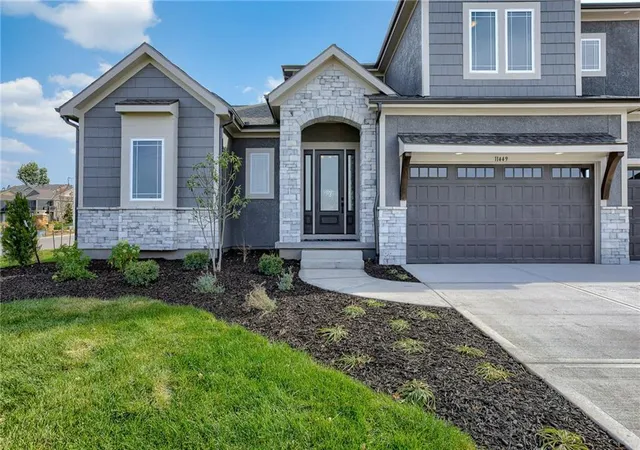 Photo 3 of Single family home for sale at 2416 W 179th Street, Stilwell, KS 66085 | MLS# 2643143 | Listing updated on 2026-09-20