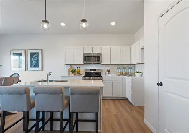 Photo 4 of Single family home for sale at 18420 W 205th Street, Spring Hill, KS 66083 | MLS# 2643147 | Listing updated on 2026-09-22