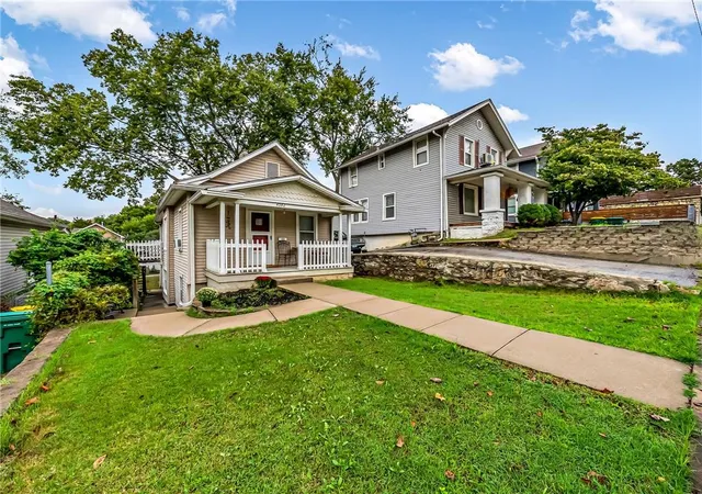 Photo 2 of Single family home for sale at 4542 State Line Rd, Kansas City, KS 66103 | MLS# 2643150 | Listing updated on 2026-09-22