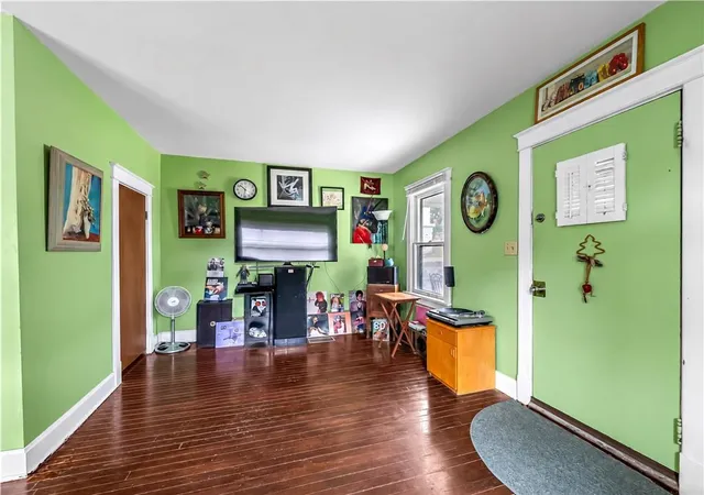 Photo 3 of Single family home for sale at 4542 State Line Rd, Kansas City, KS 66103 | MLS# 2643150 | Listing updated on 2026-09-22