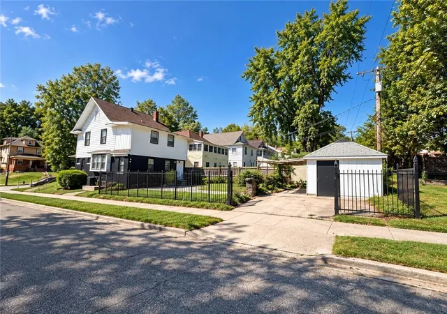 Photo 1 of Single family home for sale at 147 Kensington Ave, Kansas City, MO 64123 | MLS# 2643151 | Listing updated on 2026-09-20