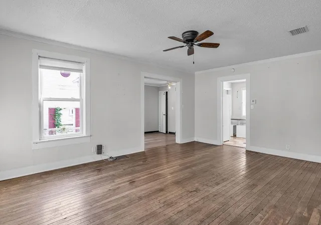 Photo 3 of Single family home for sale at 102 S Chestnut St, Cameron, MO 64429 | MLS# 2643154 | Listing updated on 2026-10-02