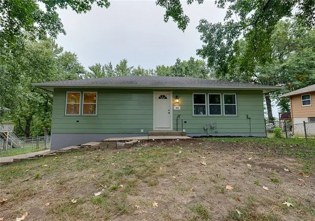 Photo 1 of Single family home for sale at 803 W Main St, Odessa, MO 64076 | MLS# 2643166 | Listing updated on 2026-10-01