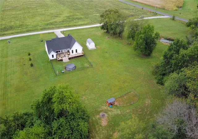 Photo 4 of Sale Pending at 1003 Southeast 750th Rd, Windsor, MO 65360 | MLS# 2643167 | Listing updated on 2026-09-30