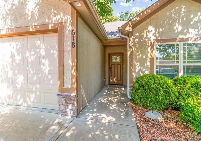 Photo 3 of Single family home for sale at 618 Nw Walnut St, Grain Valley, MO 64029 | MLS# 2643172 | Listing updated on 2026-09-23