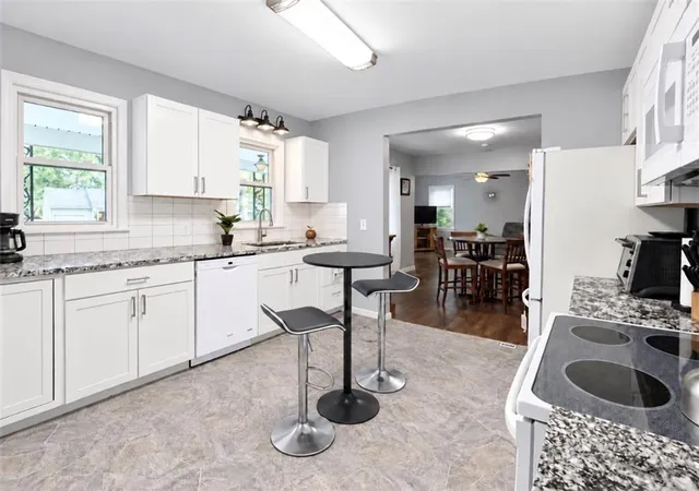 Photo 1 of Single family home for sale at 216 Moss Ave, Liberty, MO 64068 | MLS# 2643181 | Listing updated on 2026-09-23
