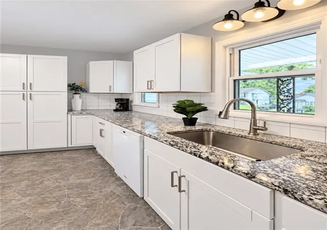 Photo 3 of Single family home for sale at 216 Moss Ave, Liberty, MO 64068 | MLS# 2643181 | Listing updated on 2026-09-23