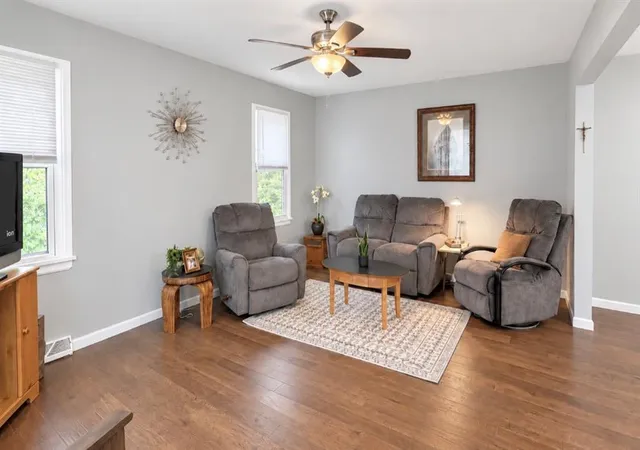 Photo 4 of Single family home for sale at 216 Moss Ave, Liberty, MO 64068 | MLS# 2643181 | Listing updated on 2026-09-23