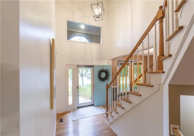Photo 4 of Single family home for sale at 7911 W 131st Terrace, Overland Park, KS 66213 | MLS# 2643182 | Listing updated on 2026-10-05