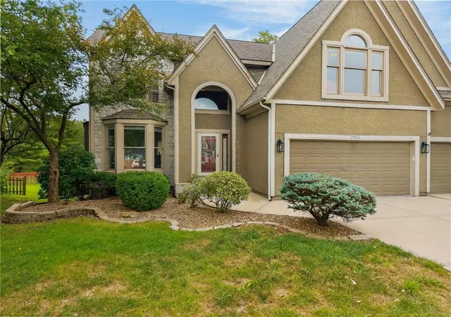 Photo 2 of Single family home for sale at 7911 W 131st Terrace, Overland Park, KS 66213 | MLS# 2643182 | Listing updated on 2026-10-05