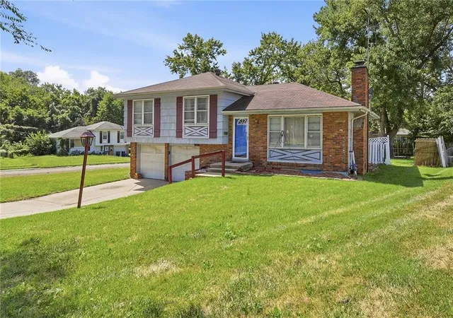 Single family home for sale at 6000 E 95th Terrace, Kansas City, MO 64134 | MLS# 2643183