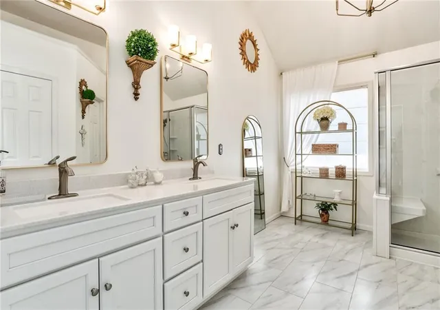 Photo 2 of Single family home for sale at 8901 W 125th Terrace, Overland Park, KS 66213 | MLS# 2643184 | Listing updated on 2026-09-26