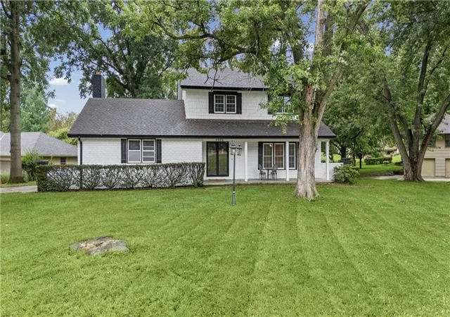Photo 2 of Single family home for sale at 4806 Stonecrest Ter, Saint Joseph, MO 64506 | MLS# 2643185 | Listing updated on 2026-10-04