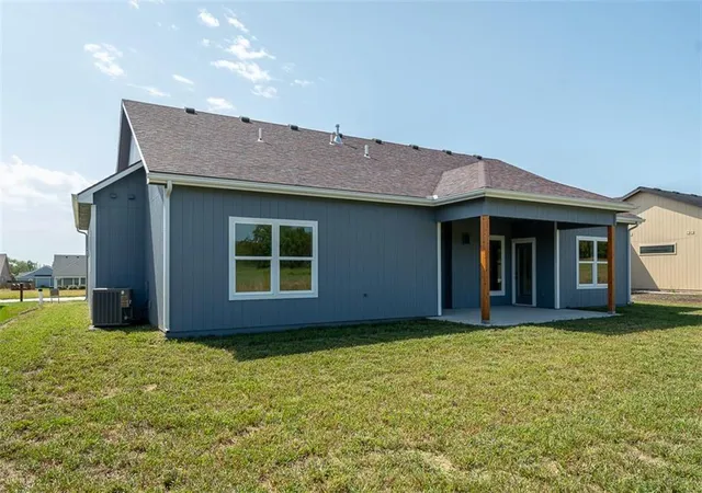 Photo 45 of Single family home for sale at 1018 Bluestem Cir, Baldwin City, KS 66006 | MLS# 2643186 | Listing updated on 2026-10-11