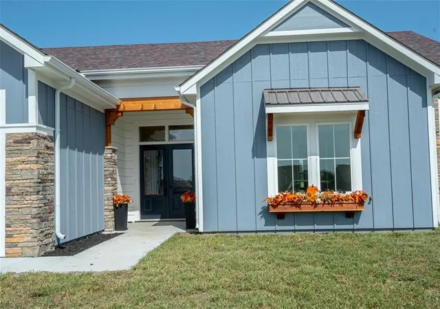 Photo 4 of Single family home for sale at 1018 Bluestem Cir, Baldwin City, KS 66006 | MLS# 2643186 | Listing updated on 2026-10-11