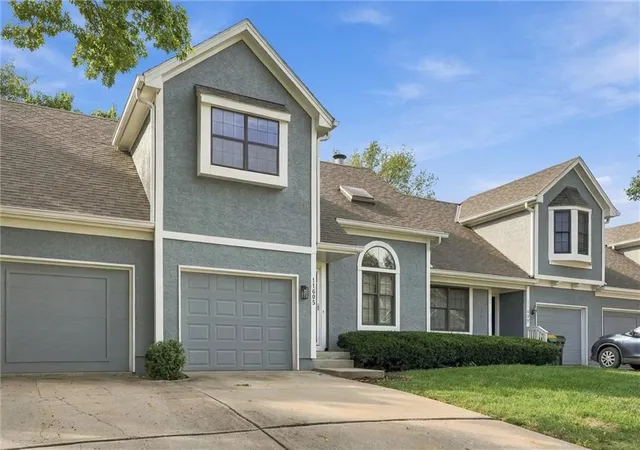Photo 2 of Townhouse for sale at 11605 W 113th Street, Overland Park, KS 66210 | MLS# 2643191 | Listing updated on 2026-10-01