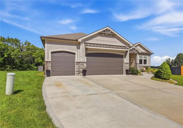 Photo 2 of Single family home for sale at 9305 Sw Sushi Cir, Lees Summit, MO 64064 | MLS# 2643201 | Listing updated on 2026-09-26