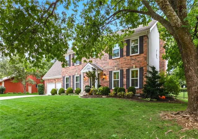 Single family home for sale at 2908 W 124th Terrace, Leawood, KS 66209 | MLS# 2643205