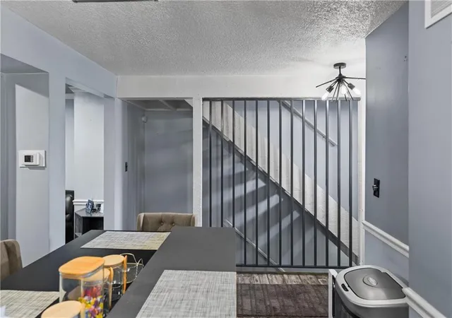 Photo 4 of Townhouse for sale at 5913 Ridgeway Ave, Kansas City, MO 64133 | MLS# 2643212 | Listing updated on 2026-10-04