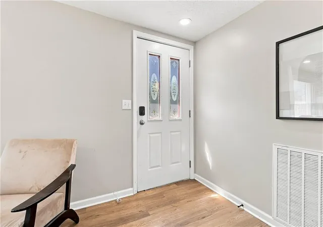 Photo 4 of Single family home for sale at 8804 E 47th Street, Kansas City, MO 64129 | MLS# 2643213 | Listing updated on 2026-09-21