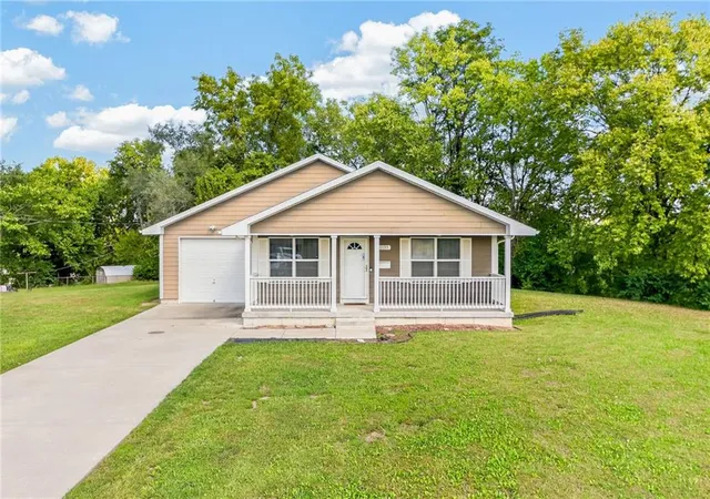 Single family home for sale at 1133 N 50th Place, Kansas City, KS 66102 | MLS# 2643215