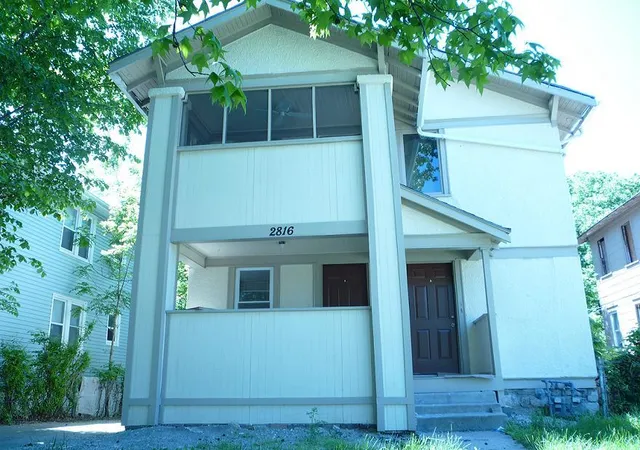 Photo 1 of House for sale at 2816 Highland Ave, Kansas City, MO 64109 | MLS# 2643220 | Listing updated on 2026-10-29