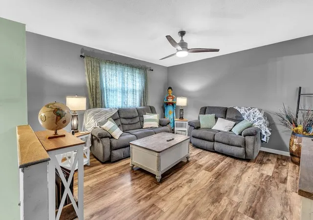 Photo 3 of Sale Pending at 302 W Swenson Dr, Savannah, MO 64485 | MLS# 2643221 | Listing updated on 2026-10-02