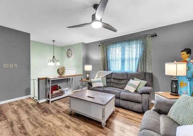 Photo 4 of Sale Pending at 302 W Swenson Dr, Savannah, MO 64485 | MLS# 2643221 | Listing updated on 2026-10-02