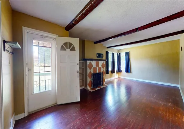 Photo 3 of Single family home for sale at 2920 Pear St, Saint Joseph, MO 64503 | MLS# 2643222 | Listing updated on 2026-09-25
