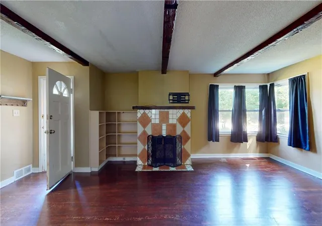 Photo 4 of Single family home for sale at 2920 Pear St, Saint Joseph, MO 64503 | MLS# 2643222 | Listing updated on 2026-09-25