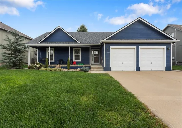 Photo 1 of Single family home for sale at 8930 Ne 111th Street, Kansas City, MO 64157 | MLS# 2643227 | Listing updated on 2026-10-08
