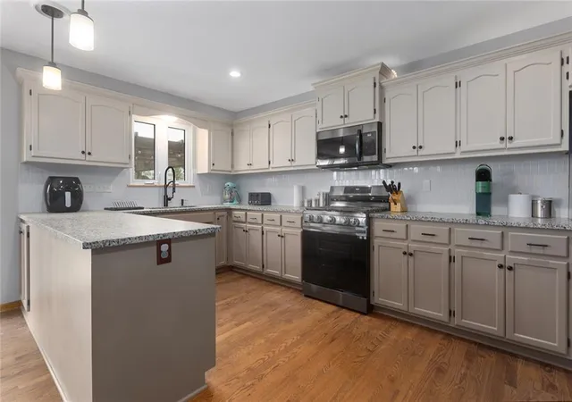 Photo 4 of Single family home for sale at 8930 NE 111th Street, Kansas City, MO 64157 | MLS# 2643227 | Listing updated on 2026-10-08